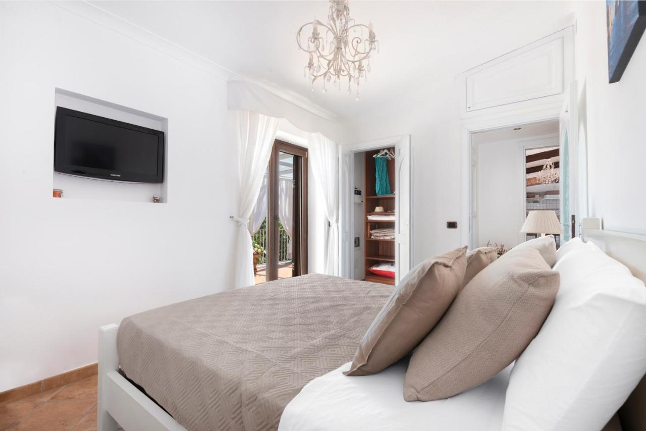 Villa Anna - De Vivo Realty Пьяно-ди-Сорренто Экстерьер фото