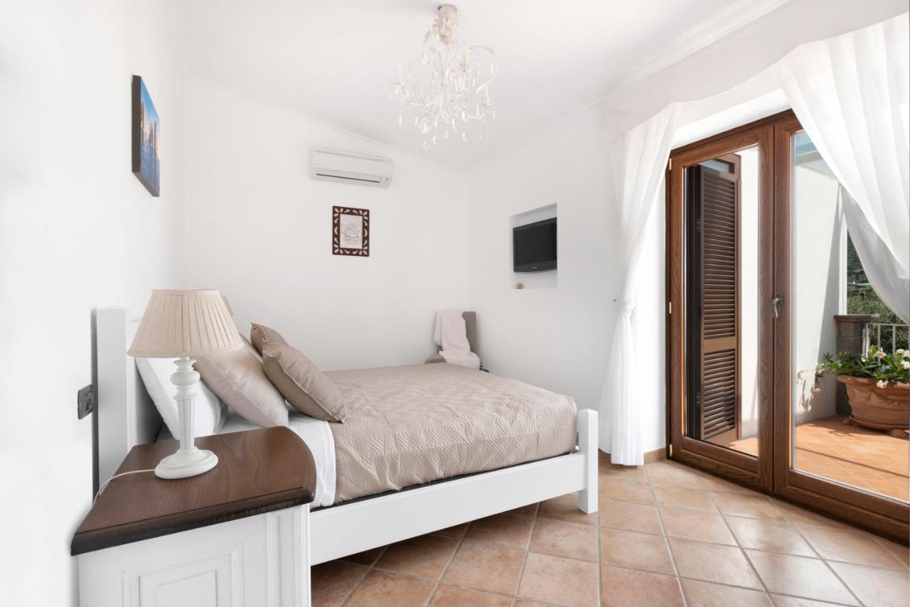 Villa Anna - De Vivo Realty Пьяно-ди-Сорренто Экстерьер фото