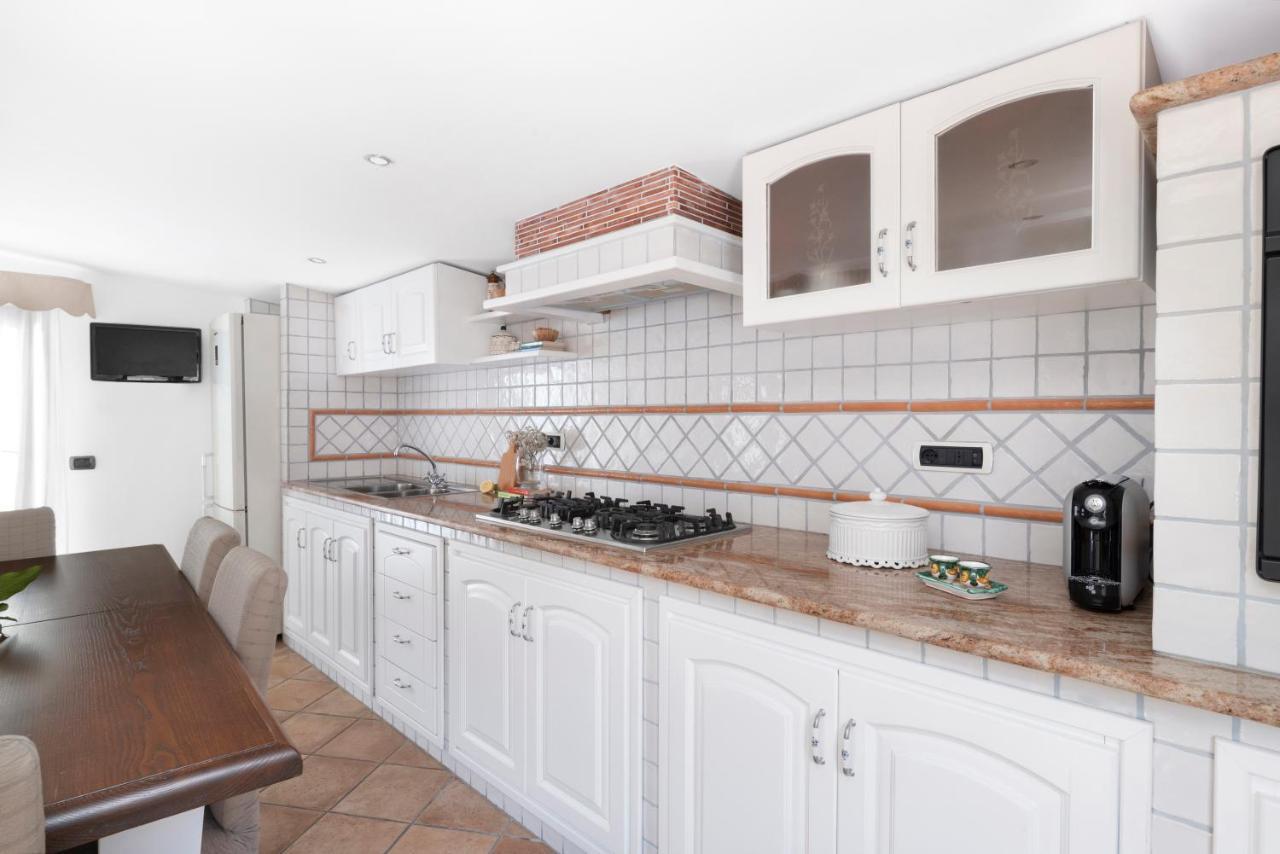 Villa Anna - De Vivo Realty Пьяно-ди-Сорренто Экстерьер фото